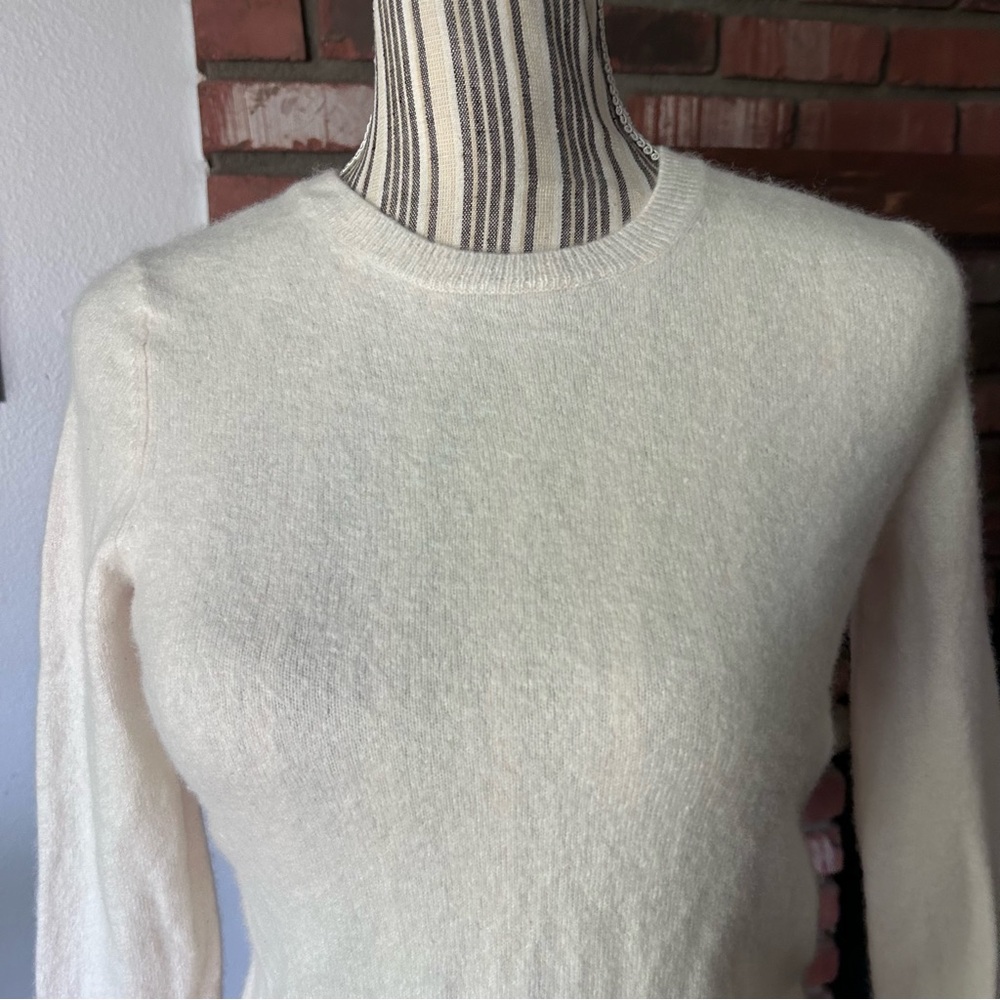 Quince Mongolian Cashmere Crewneck Sweater in Ivory Sz S - Picture 4 of 9
